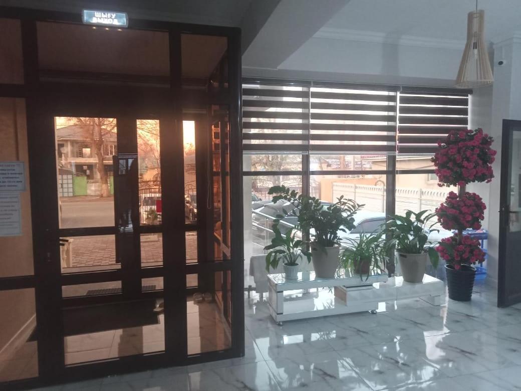 فندق Keruen Deluxe تاراز المظهر الخارجي الصورة